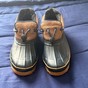 G.H. Bass & Co. Black and Brown Rain Boots Wonen’s